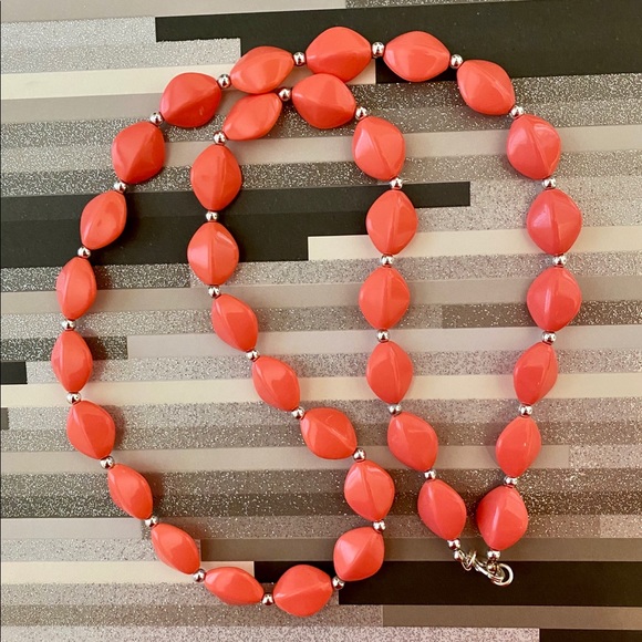 VTG 80s necklace 🖤 - Picture 2 of 4